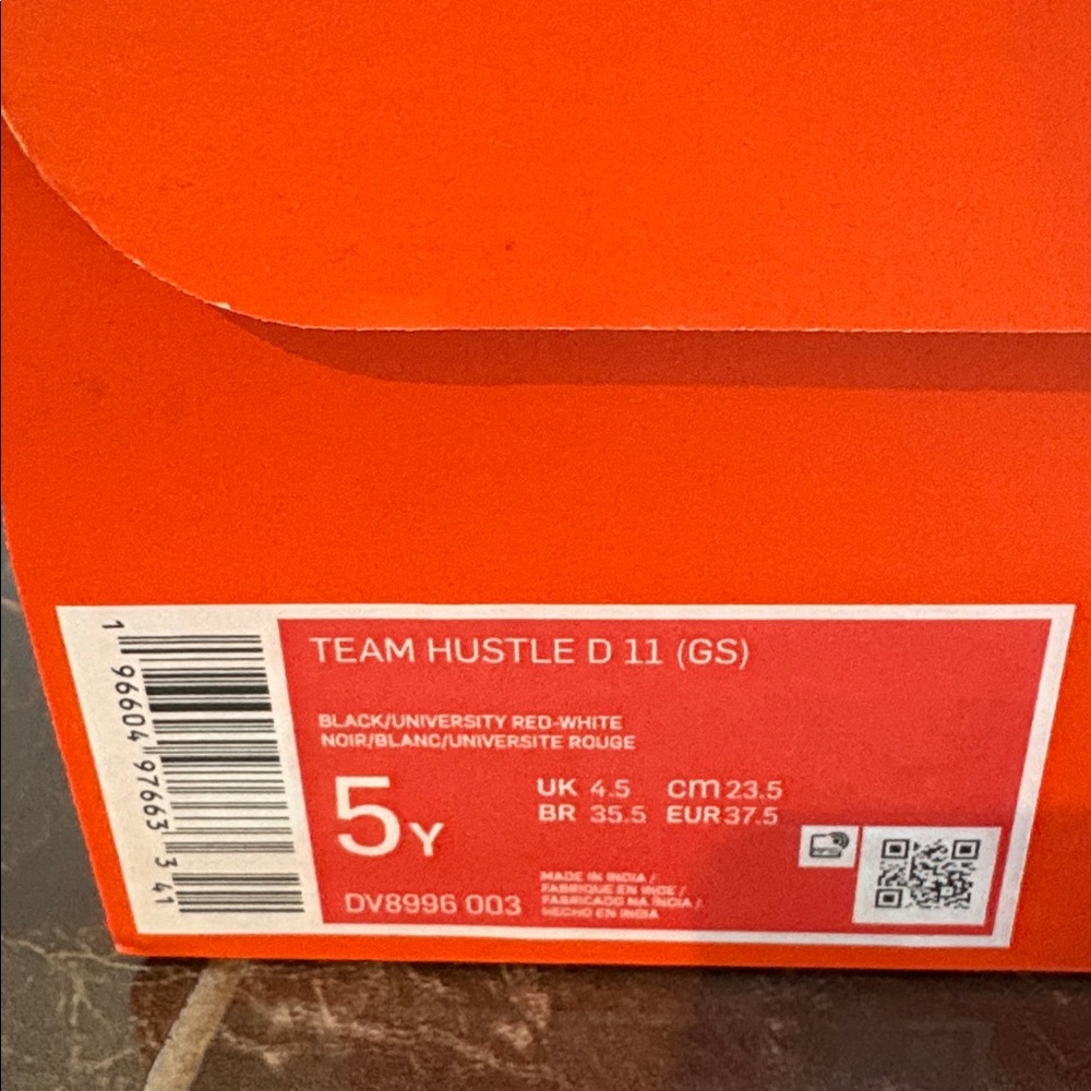 NIKE Team Hustle d 11 (GS) DV8996 003 Black - Picture 2 of 4